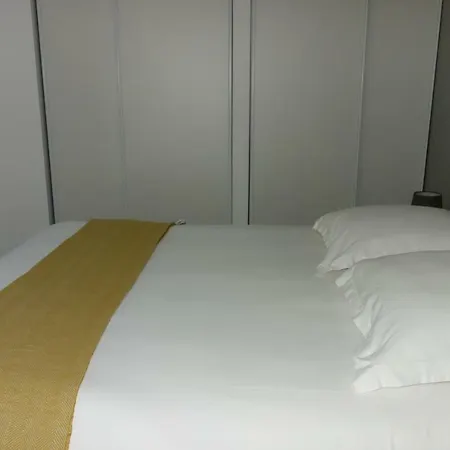 Clermont-ferrand-city-room * Clermont-Ferrand