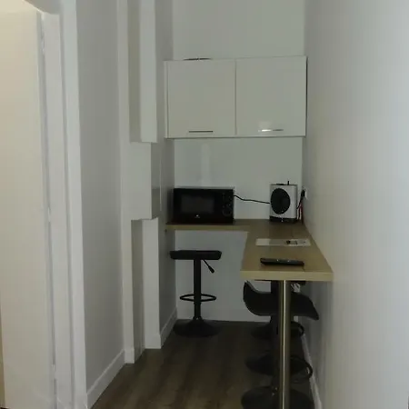 Clermont-ferrand-city-room Apartman *