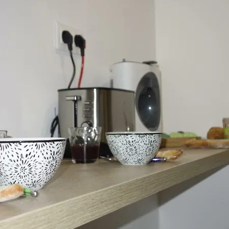 Clermont-ferrand-city-room *
